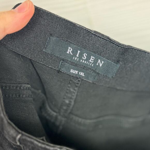 RISEN Elastic Banded Frayed Skinny Black Jeans 1X - Picture 9 of 10